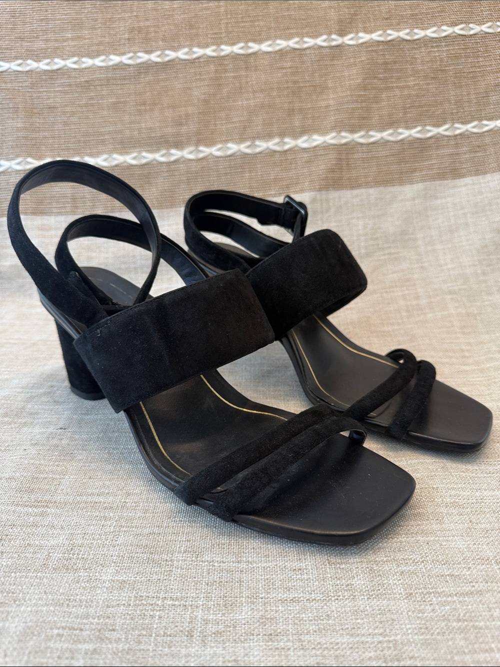 Vionic Yasmin Suede Block Heel Sandals - 9.5